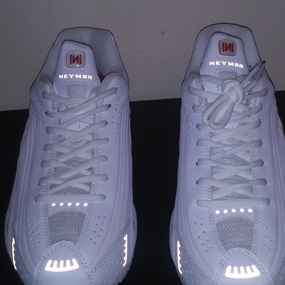 Shoes - Picture 2 of 4